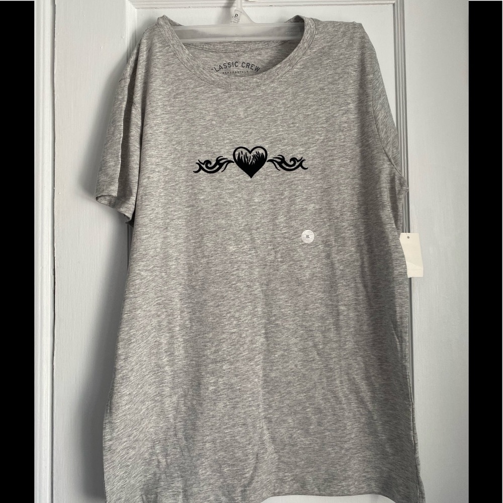 NWT Aeropostale Classic Crew Heart Tribal Flock Shirt- XL